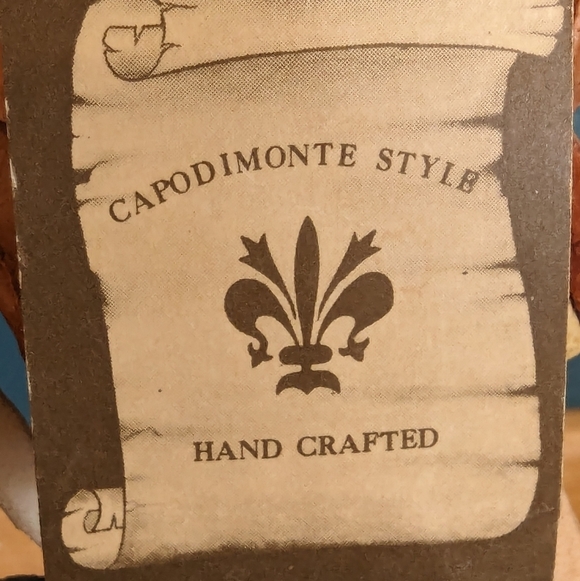 Capodimonte style Handcrafted pirate figurine on wood base. From Italy vintage - Picture 9 of 12